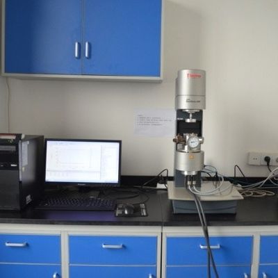 La CO2 spuma fratturando SU-CFF fluido per ricostruzione bassa di permeabilità